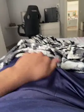 Novinho16cmz online show from November 27, 2025, 4:40 pm