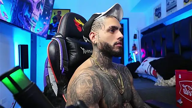 logan hugh8 online show from February 8, 2026, 7:22 pm