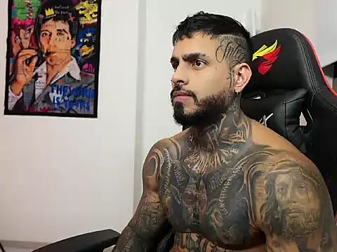 logan hugh8 online show from October 21, 2025, 12:43 am