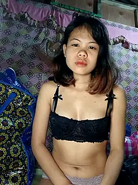 Sexxie Ella22 online show from November 24, 2025, 9:37 pm