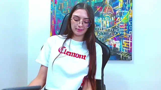 Lea Deluc online show from March 15, 2026, 6:48 pm