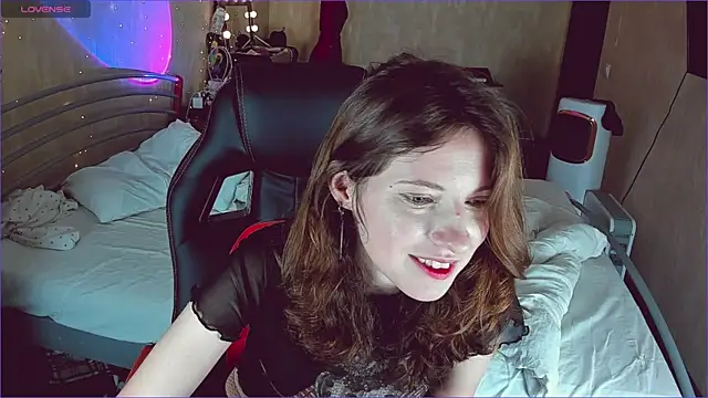 Agata in Wonderland online show from September 14, 2025, 9:37 pm