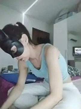 Snapshot of SweetSun69 chatting on March 22, 2026, 8:43 pm SweetSun69 online show from March 22, 2026, 8:43 pm