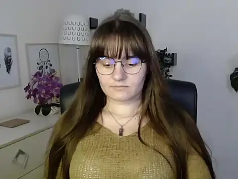 Snapshot of Julie_Diamond chatting on September 22, 2025, 12:33 pm Julie Diamond online show from September 22, 2025, 12:33 pm