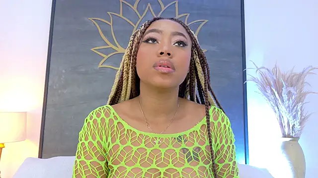 Snapshot of AngelaRoberts chatting on November 15, 2025, 5:00 am AngelaRoberts online show from November 15, 2025, 5:00 am