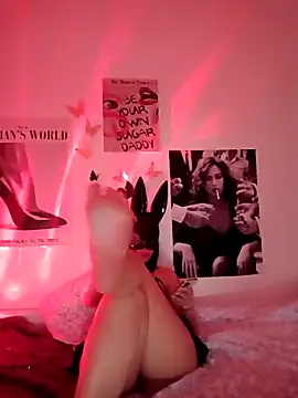 KittenCarnivore online show from April 10, 2026, 7:54 pm