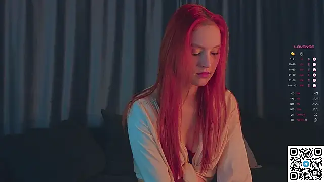 GildedKitten online show from October 9, 2025, 6:08 pm