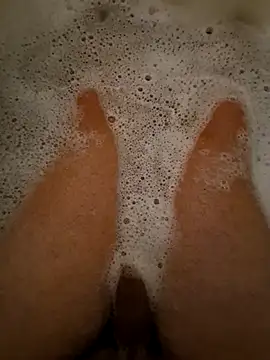 tonipit online show from December 14, 2025, 8:25 pm