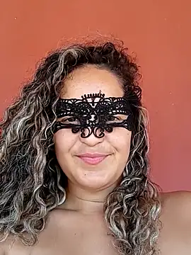 RaphinhaSanches online show from October 16, 2025, 5:10 pm