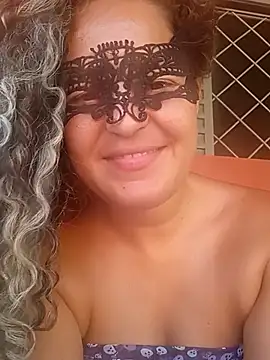 Snapshot of RaphinhaSanches chatting on November 21, 2025, 1:10 pm RaphinhaSanches online show from November 21, 2025, 1:10 pm