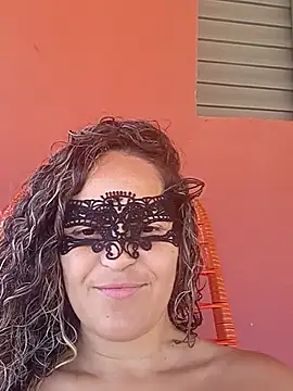 RaphinhaSanches online show from September 18, 2025, 1:47 pm