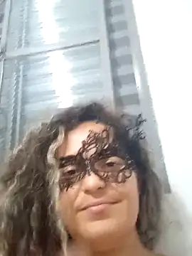 Snapshot of RaphinhaSanches chatting on December 17, 2025, 9:09 pm RaphinhaSanches online show from December 17, 2025, 9:09 pm