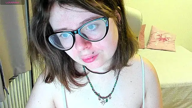 MilisaSweet777 online show from September 30, 2025, 6:58 pm