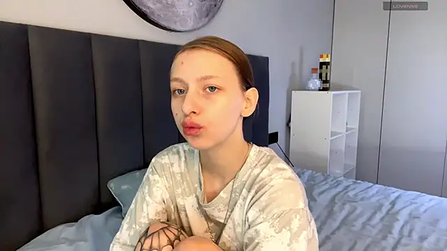 EllieDream online show from September 30, 2025, 7:03 am