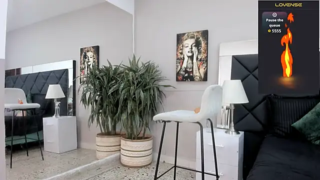 Snapshot of emilio_brandon chatting on November 10, 2025, 10:20 am emilio brandon online show from November 10, 2025, 10:20 am