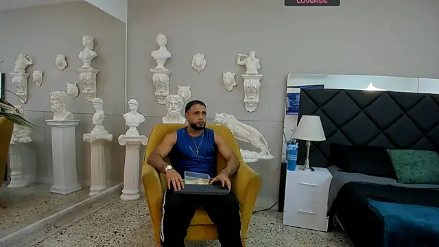 Snapshot of emilio_brandon chatting on November 26, 2025, 10:04 am emilio brandon online show from November 26, 2025, 10:04 am