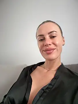  JessyRey  online show from October 13, 2025, 9:00 am