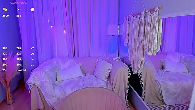 MilliMouse online show from October 12, 2025, 4:41 pm