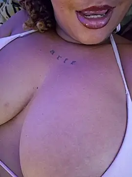 Snapshot of afrodeusa chatting on February 15, 2026, 2:16 pm afrodeusa online show from February 15, 2026, 2:16 pm