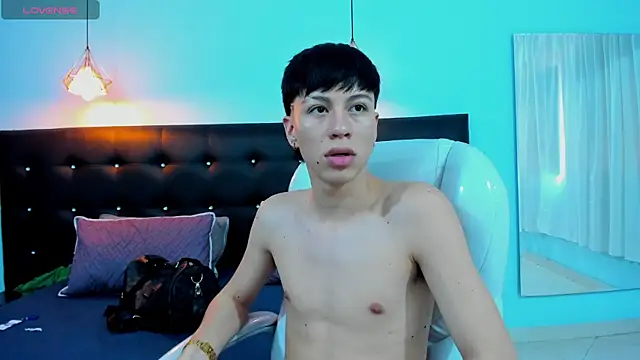 Abraham horny18 online show from November 27, 2025, 8:53 pm