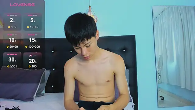 Abraham horny18 online show from November 11, 2025, 8:25 pm