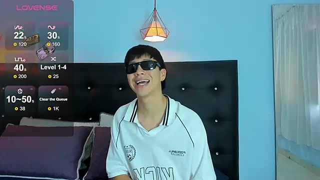 Abraham horny18 online show from November 22, 2025, 8:29 pm