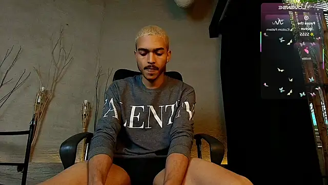 MarcusRain  online show from October 15, 2025, 7:33 pm