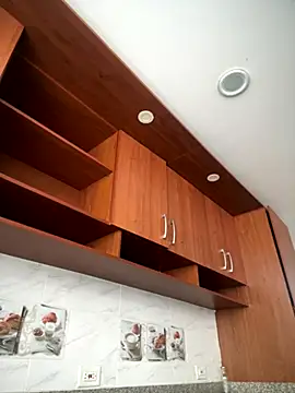 becca scotts online show from November 11, 2025, 12:11 pm