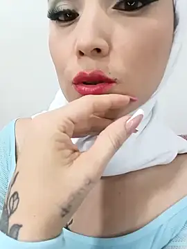 jamila zair online show from April 27, 2026, 2:15 pm