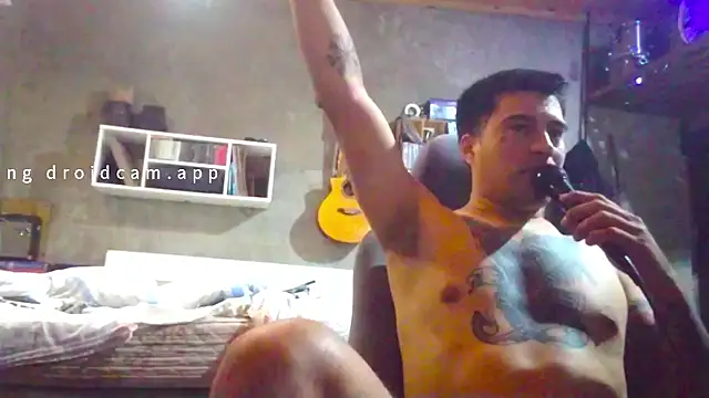 parca13 online show from November 14, 2025, 4:27 am