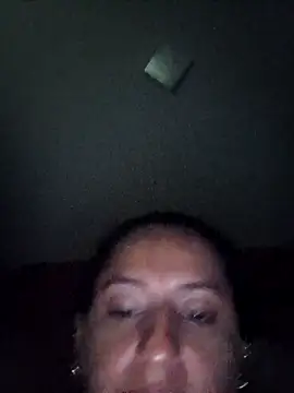 Snapshot of Titiss8921 chatting on October 18, 2025, 3:41 am Titiss8921 online show from October 18, 2025, 3:41 am