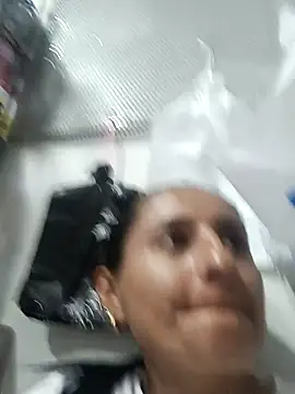 Snapshot of Titiss8921 chatting on September 16, 2025, 2:34 am Titiss8921 online show from September 16, 2025, 2:34 am