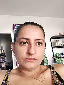 Snapshot of Titiss8921 chatting on November 3, 2025, 2:09 pm Titiss8921 online show from November 3, 2025, 2:09 pm