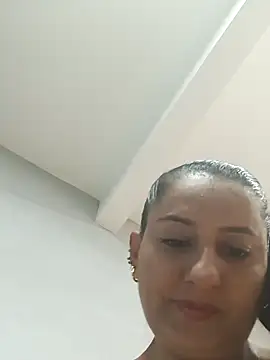 Snapshot of Titiss8921 chatting on November 7, 2025, 2:54 pm Titiss8921 online show from November 7, 2025, 2:54 pm