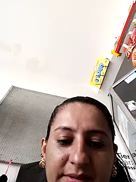 Snapshot of Titiss8921 chatting on November 8, 2025, 1:47 pm Titiss8921 online show from November 8, 2025, 1:47 pm