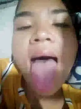 Sexy-Mama25 online show from November 12, 2025, 4:55 pm