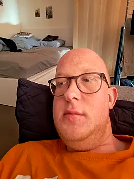 geilerd122 online show from February 26, 2026, 2:28 pm