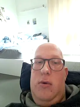 geilerd122 online show from February 22, 2026, 2:41 pm