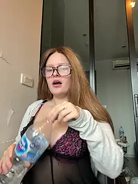 cherryrosealiee online show from July 16, 2026, 10:45 am