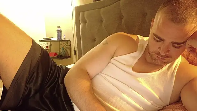 Snapshot of Dallasbest214 chatting on November 17, 2025, 6:50 am Dallasbest214 online show from November 17, 2025, 6:50 am