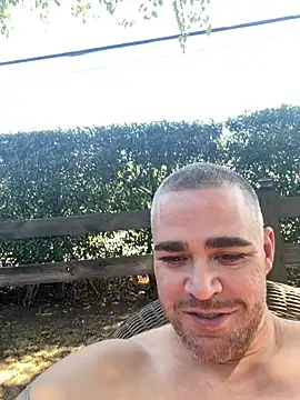 Snapshot of Dallasbest214 chatting on September 27, 2025, 6:47 pm Dallasbest214 online show from September 27, 2025, 6:47 pm