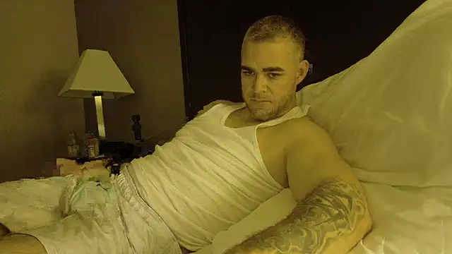 Snapshot of Dallasbest214 chatting on March 15, 2026, 12:39 am Dallasbest214 online show from March 15, 2026, 12:39 am