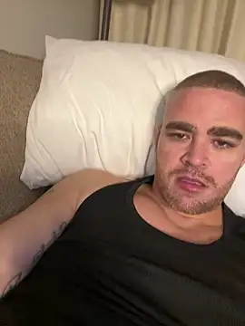 Snapshot of Dallasbest214 chatting on September 17, 2025, 9:00 am Dallasbest214 online show from September 17, 2025, 9:00 am