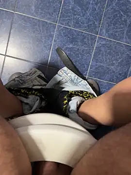 maialexte online show from February 8, 2026, 5:27 am