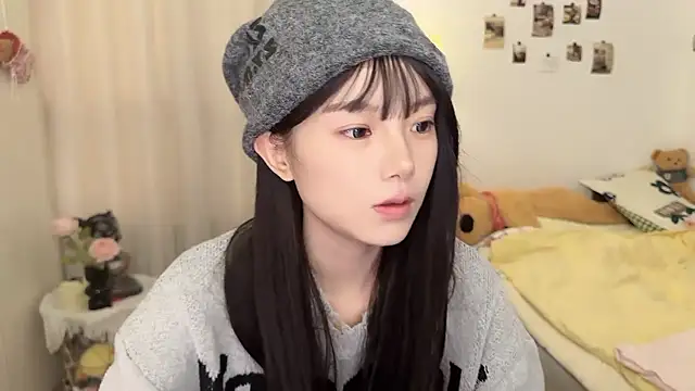 Momo-xx online show from January 12, 2026, 2:07 am