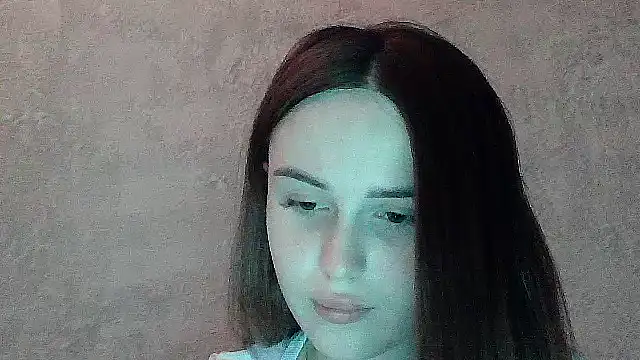 Snapshot of SweetLoraa chatting on June 3, 2026, 8:46 pm SweetLoraa online show from June 3, 2026, 8:46 pm