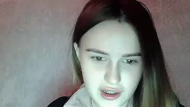 SweetLoraa online show from December 14, 2025, 8:14 pm