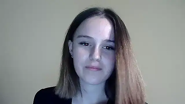 SweetLoraa online show from October 10, 2025, 3:24 pm