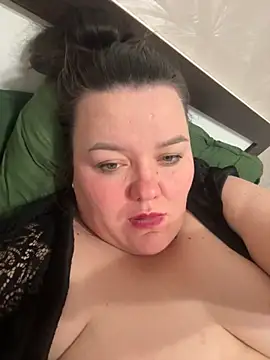 SunnyLeila2101 online show from October 8, 2025, 5:13 pm