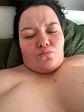 SunnyLeila2101 online show from October 24, 2025, 9:41 am